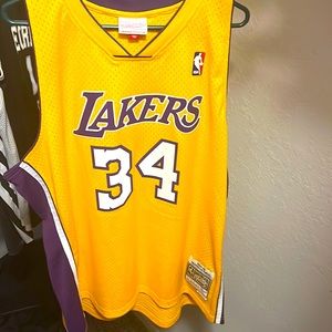 Mens 2x Shaquille O’Neal jersey. Authentic Mitchell & Ness hardwood classic.